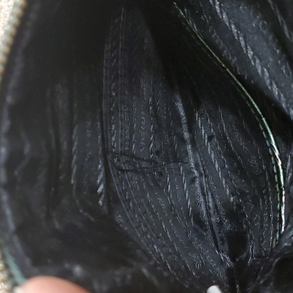 Vera Wang Clutch/ Wristlet Foldable - Picture 7 of 16